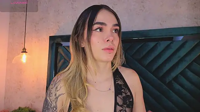 Lucy Vega online show from September 2025 03:44:01 AM