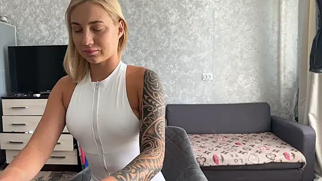 AnneBall online show from March 2025 08:28:02 AM