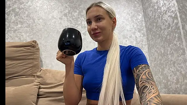 AnneBall online show from October 2025 12:52:02 PM