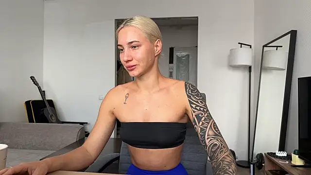 AnneBall online show from November 2025 08:25:02 AM