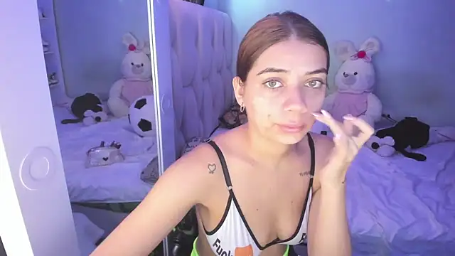 KittyKlum online show from December 2025 05:09:01 PM