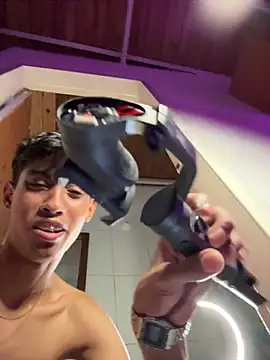 Mauuu18 online show from October 2025 08:48:02 PM