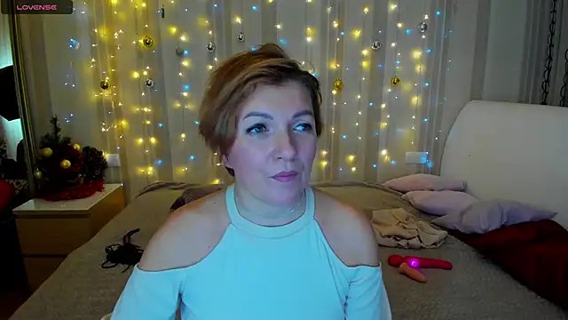 Snapshot of Katherine_Fox chatting on December 2024 02:13:02 PM Katherine Fox online show from December 2024 02:13:02 PM