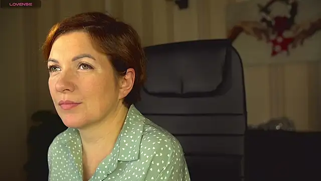 Snapshot of Katherine_Fox chatting on December 2024 02:38:02 PM Katherine Fox online show from December 2024 02:38:02 PM