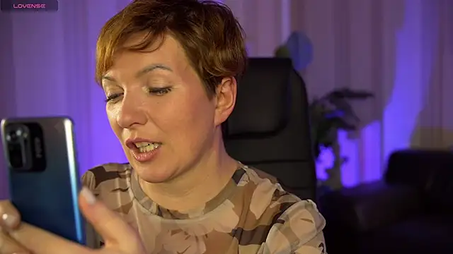 Snapshot of Katherine_Fox chatting on December 2024 09:04:02 PM Katherine Fox online show from December 2024 09:04:02 PM