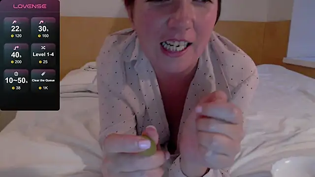 Snapshot of Katherine_Fox chatting on September 2025 03:46:01 PM Katherine Fox online show from September 2025 03:46:01 PM