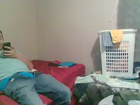 SmokingSloth online show from November 2025 06:19:02 PM