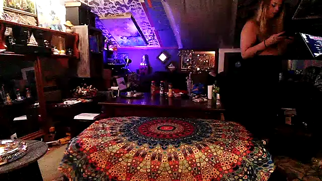 SpunCandy online show from September 2025 07:21:02 AM