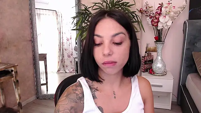 MissJuliax online show from September 2025 06:02:02 AM