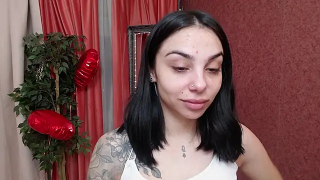 MissJuliax online show from February 2026 08:33:02 AM