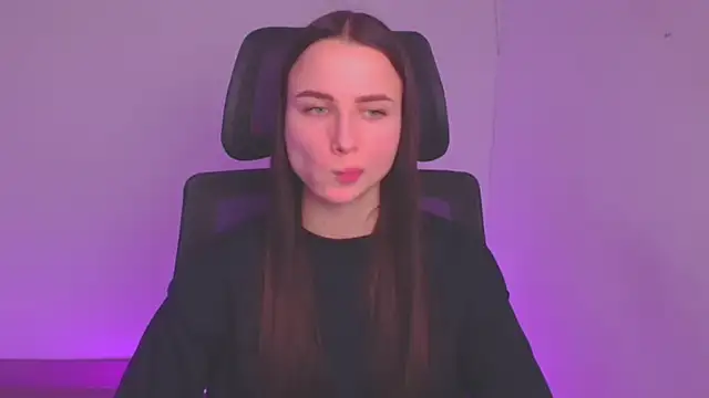 Eva Janee online show from January 2025 12:13:01 PM