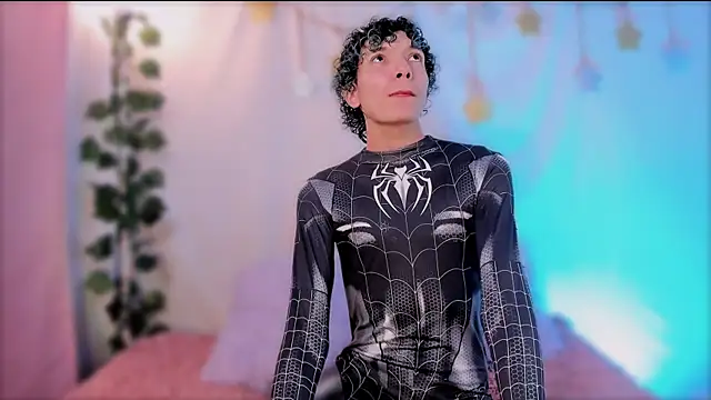 Im Alejo online show from October 2025 02:45:02 AM