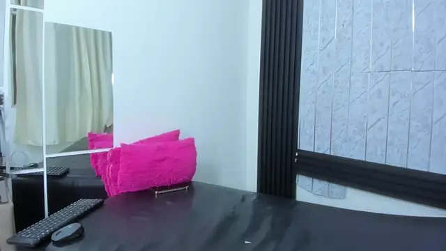 FernandaClar online show from December 2025 10:40:01 PM