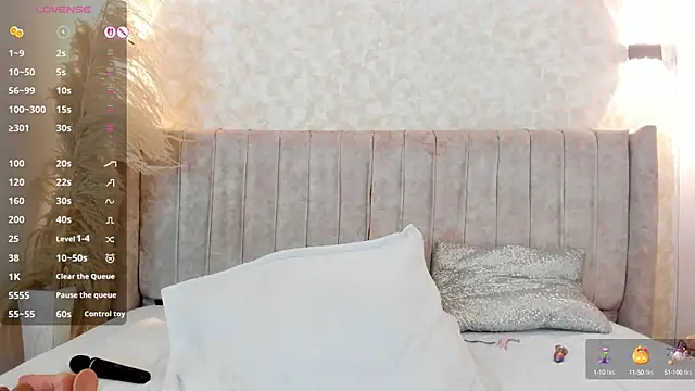 mia lourence online show from October 2025 12:47:01 PM