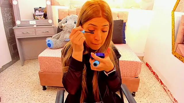 EvaaLovia1 online show from February 2025 01:10:02 PM