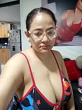 Snapshot of skarleth001 chatting on January 2025 04:22:02 AM skarleth001 online show from January 2025 04:22:02 AM
