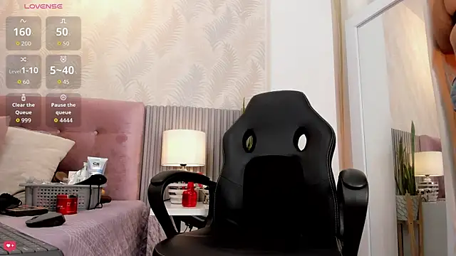 Kimmie kaboom x online show from November 2025 07:13:01 PM