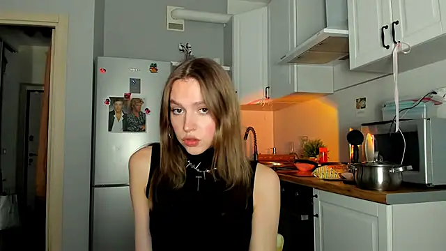 Niky  Jess online show from February 2025 04:03:02 PM