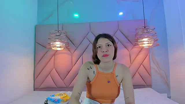 Snapshot of AngelaaCute_ chatting on January 2025 12:42:01 PM AngelaaCute online show from January 2025 12:42:01 PM