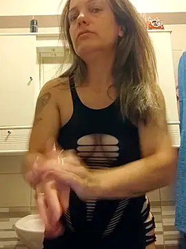 Dark Angel 22 online show from October 2025 06:16:02 PM