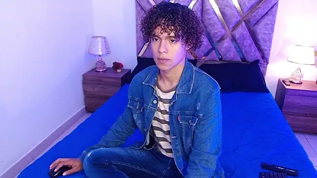 nickolas moon online show from September 2025 02:50:02 PM