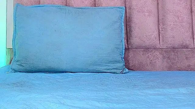 anisha x online show from September 2025 07:14:02 PM