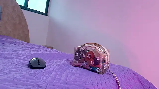 anisha x online show from November 2025 07:13:02 PM