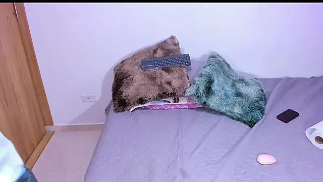 annika taylor online show from December 2024 01:59:01 AM