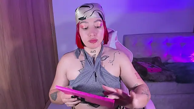 annika taylor online show from February 2025 12:10:02 AM