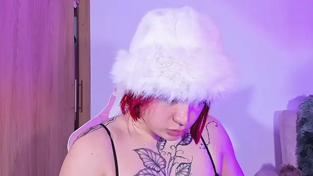 annika taylor online show from March 2025 04:06:01 AM