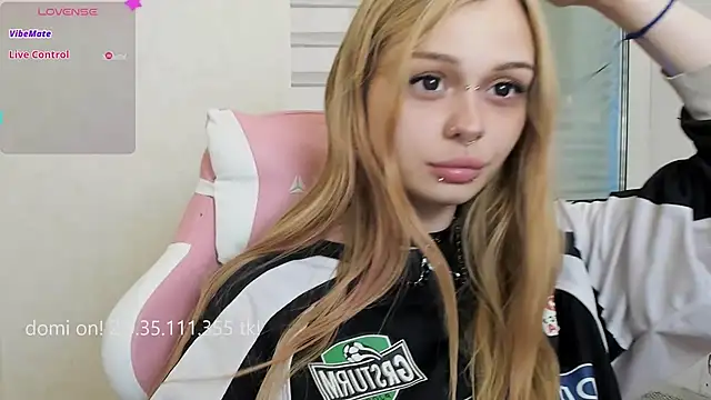 Snapshot of shy_melony chatting on June 2026 07:00:02 PM shy melony online show from June 2026 07:00:02 PM