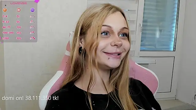 Snapshot of shy_melony chatting on June 2026 12:44:02 PM shy melony online show from June 2026 12:44:02 PM