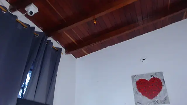 Amara Red online show from September 2025 11:15:01 AM