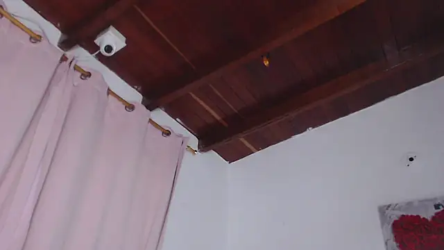 Amara Red online show from October 2025 11:10:01 AM