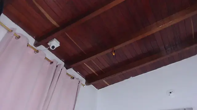 Amara Red online show from October 2025 11:22:02 AM