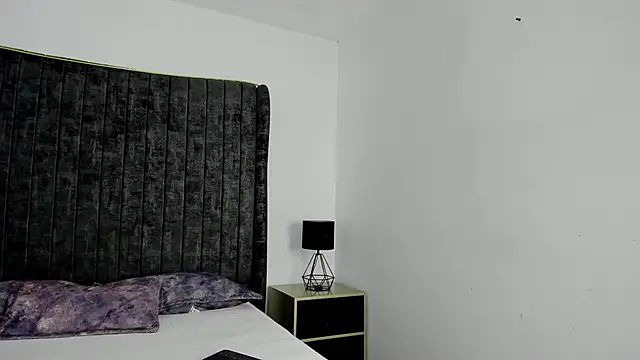 Snapshot of AnnyCherry_ chatting on May 2026 11:37:01 AM AnnyCherry online show from May 2026 11:37:01 AM