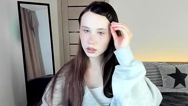 Stella Sunny online show from March 2026 04:14:01 PM