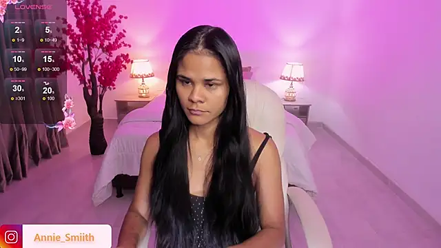 anniie smith online show from November 2025 11:27:02 AM