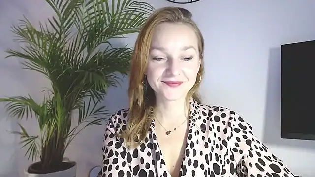 Snapshot of AliciaDesire chatting on January 2026 07:12:02 AM AliciaDesire online show from January 2026 07:12:02 AM