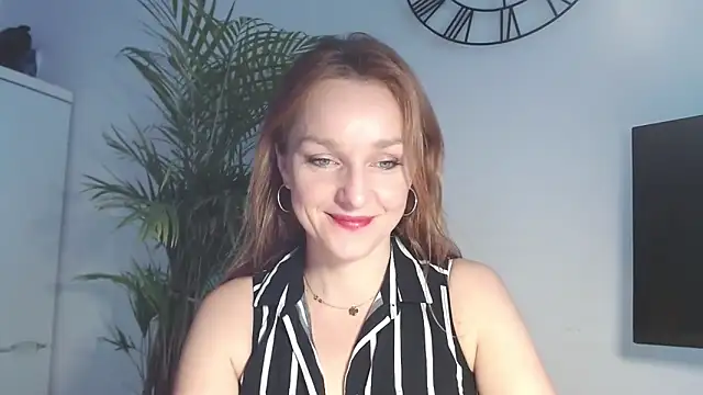 Snapshot of AliciaDesire chatting on February 2026 07:13:01 AM AliciaDesire online show from February 2026 07:13:01 AM