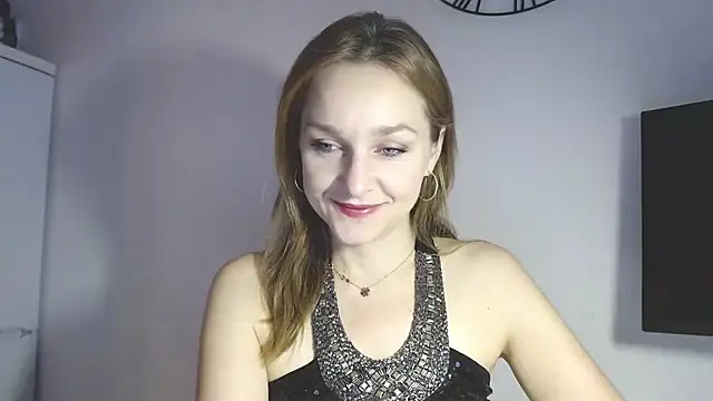 Snapshot of AliciaDesire chatting on February 2026 07:02:02 AM AliciaDesire online show from February 2026 07:02:02 AM