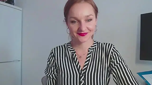 Snapshot of AliciaDesire chatting on February 2026 10:57:01 AM AliciaDesire online show from February 2026 10:57:01 AM