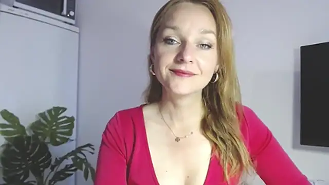 Snapshot of AliciaDesire chatting on May 2026 06:08:01 AM AliciaDesire online show from May 2026 06:08:01 AM