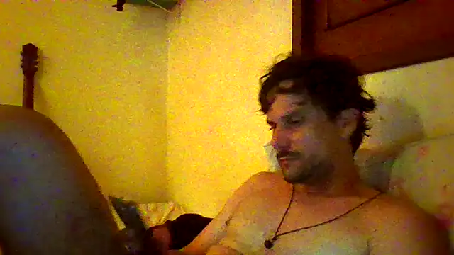 Snapshot of couplemilk chatting on April 2026 11:10:02 PM couplemilk online show from April 2026 11:10:02 PM