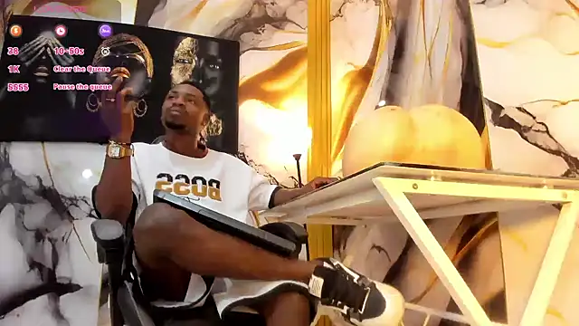 Snapshot of Thomas_shelbys chatting on January 2026 03:44:01 AM Thomas shelbys online show from January 2026 03:44:01 AM