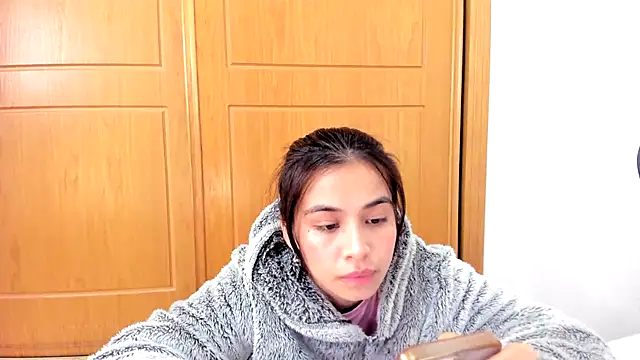 Adriennesexxx online show from February 2025 09:43:01 PM