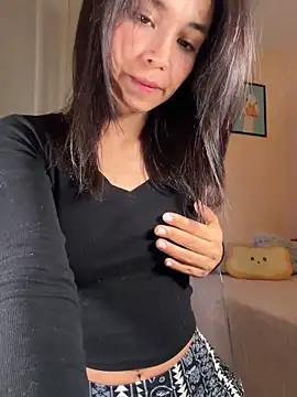 Adriennesexxx online show from February 2026 06:04:01 PM