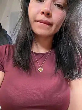 Adriennesexxx online show from February 2026 06:28:01 PM