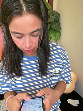 Adriennesexxx online show from April 2026 05:47:01 PM