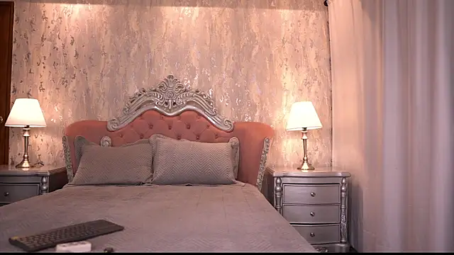 Snapshot of AngelineConnor chatting on September 2025 10:11:01 PM AngelineConnor online show from September 2025 10:11:01 PM